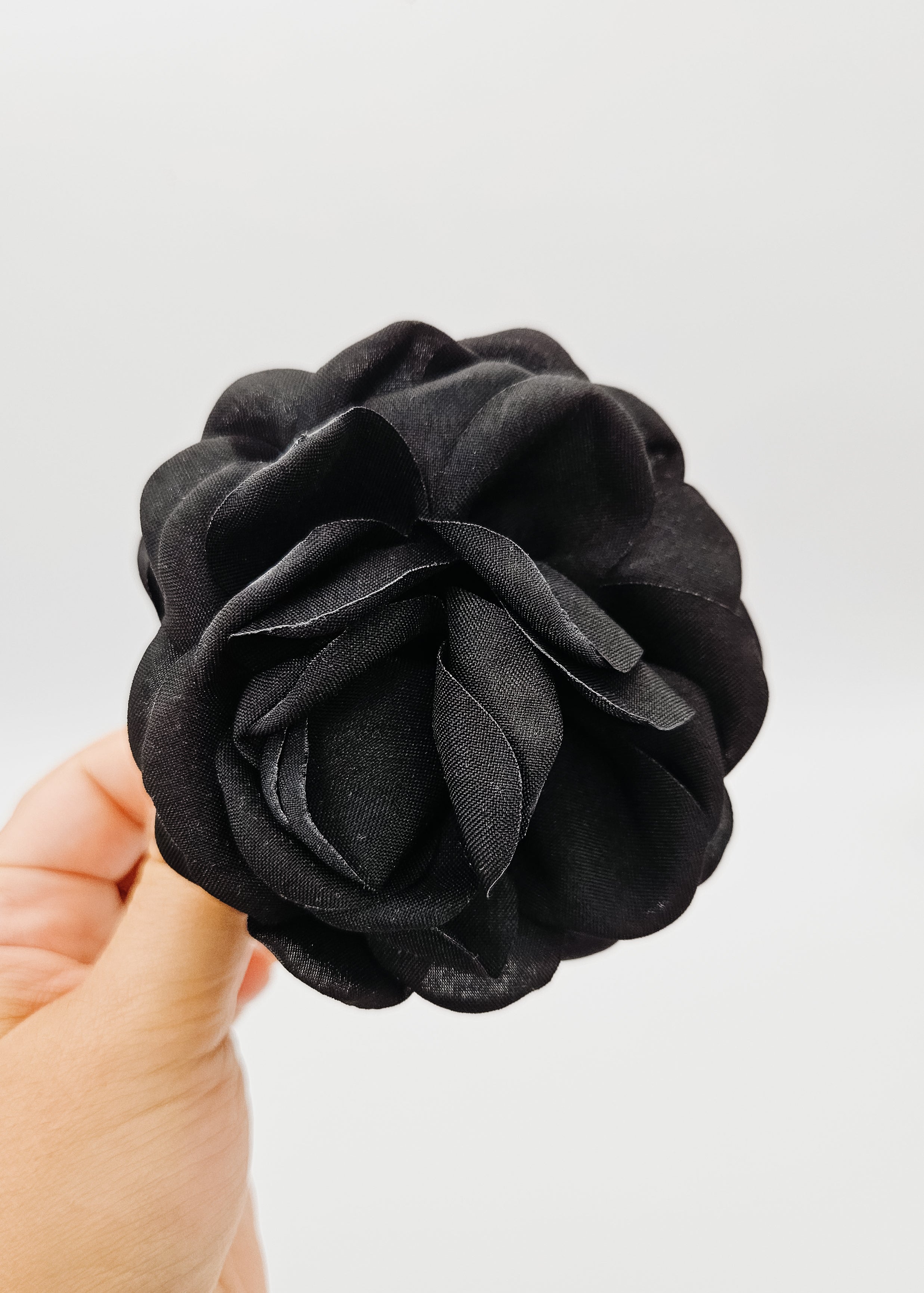 Black - Flower Claw Clip