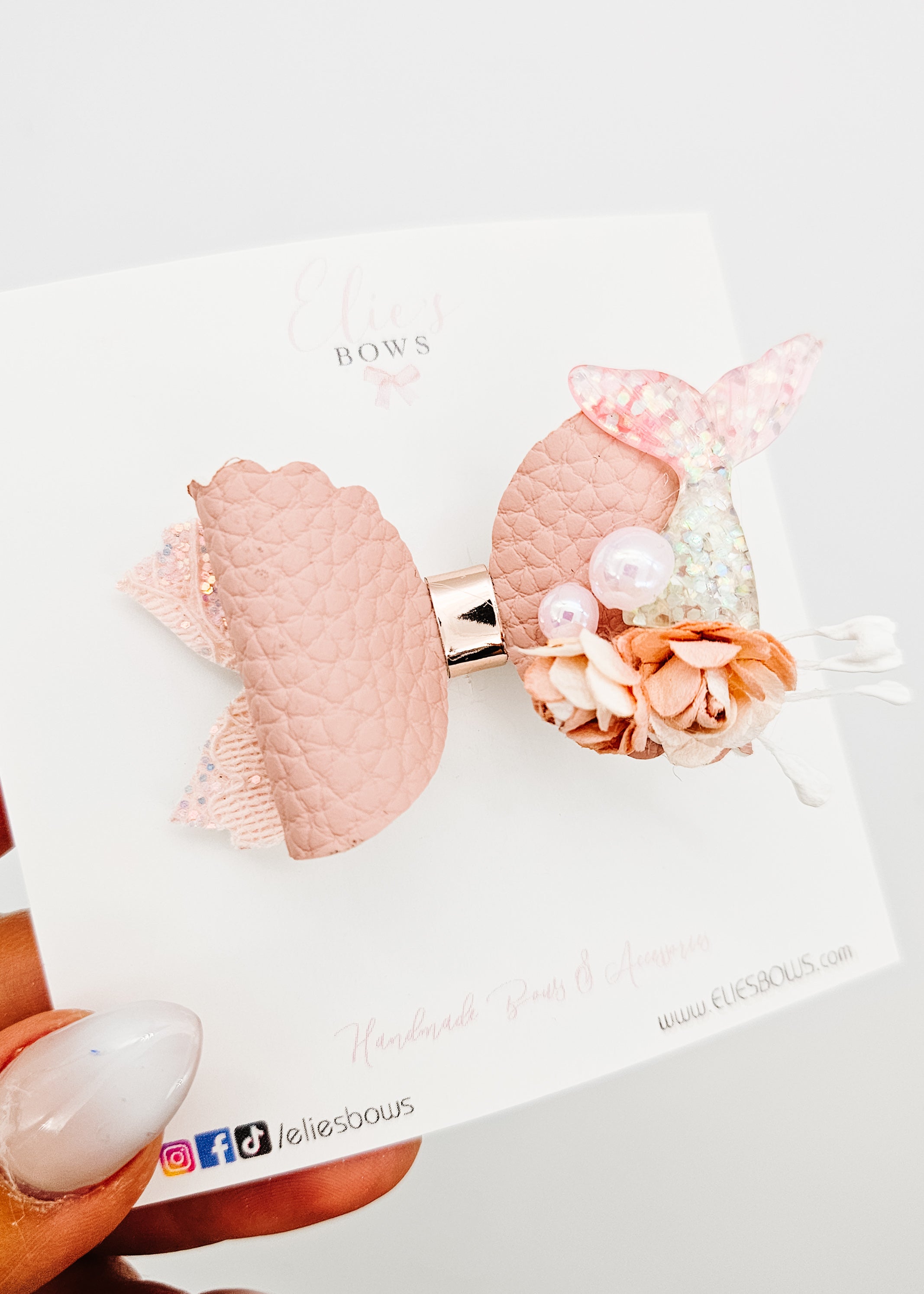 Nerissa Pearl - Hair Bow 2.5"