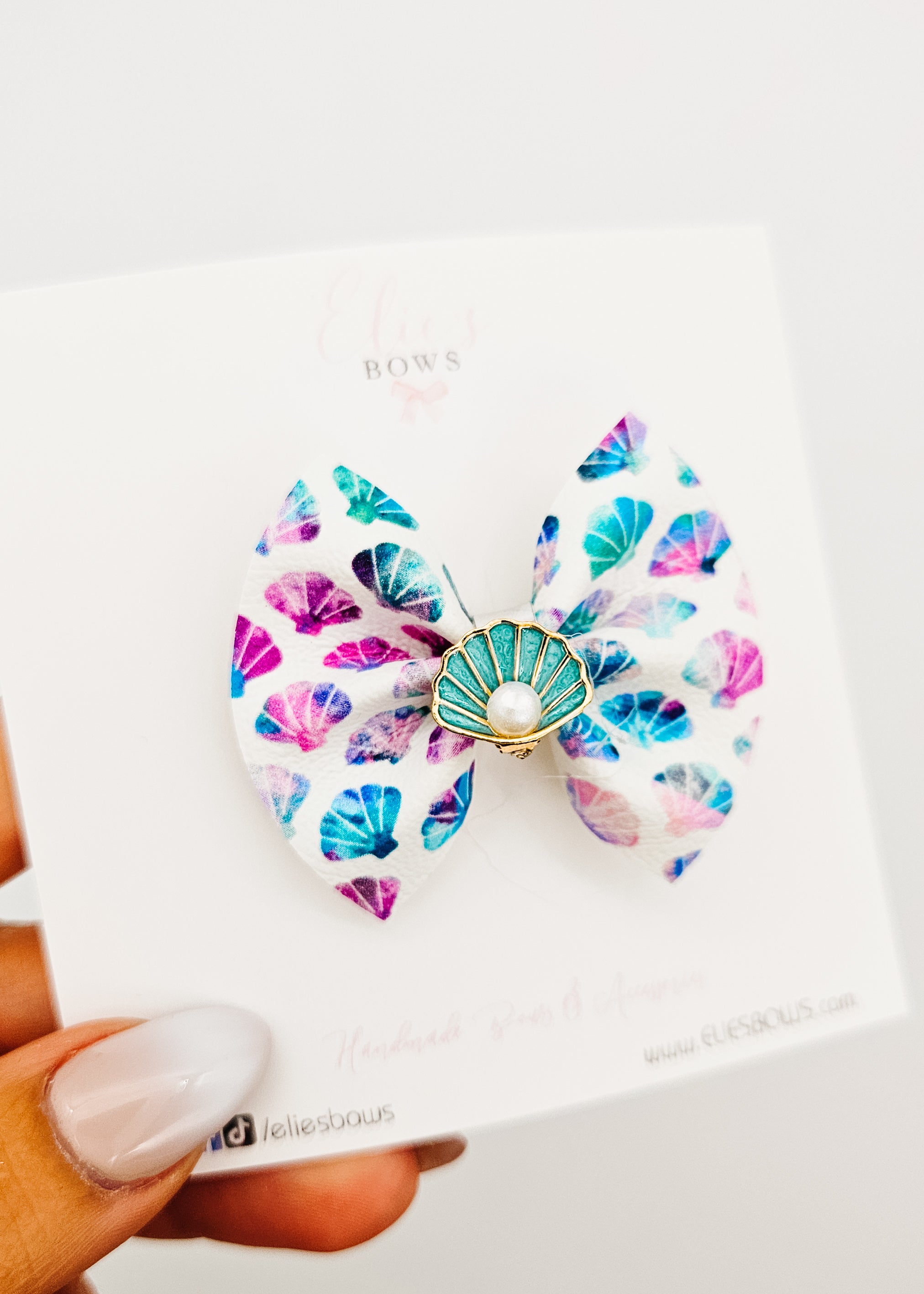 Calypso Seashell -  Pixie Hair Bow - 2"