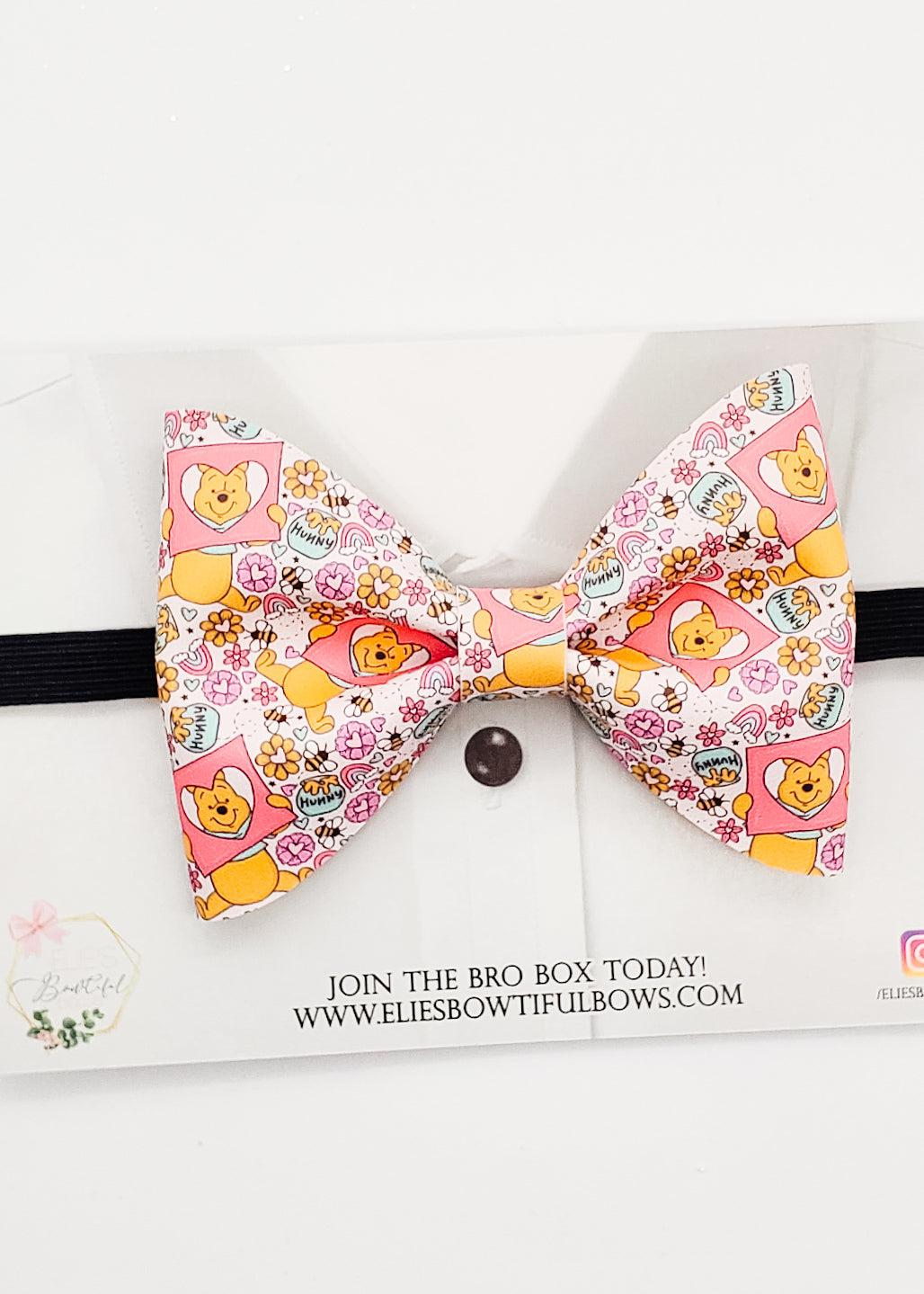 Mr. Honey bear is in love - faux leather - 4.2"-Bowties-Elie’s Bows
